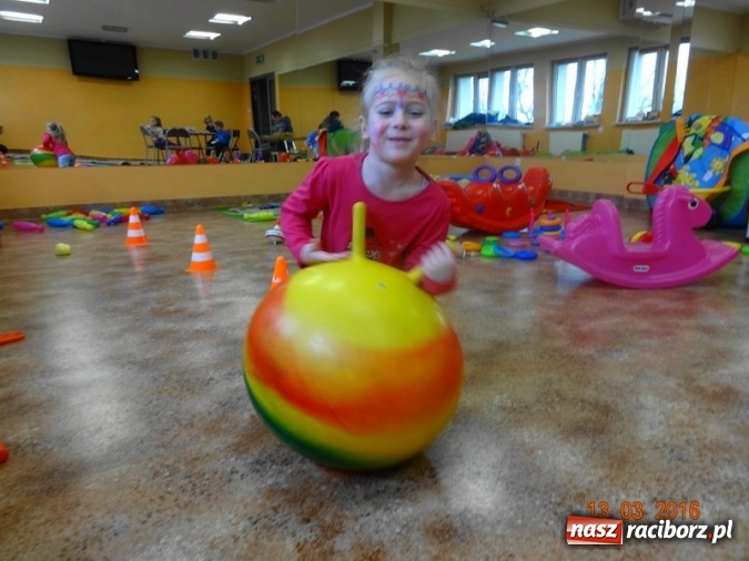 Zdjęcie w galerii na portalu naszraciborz.pl: Fiku-miku przywitało wiosnę  wiadomości z regionu