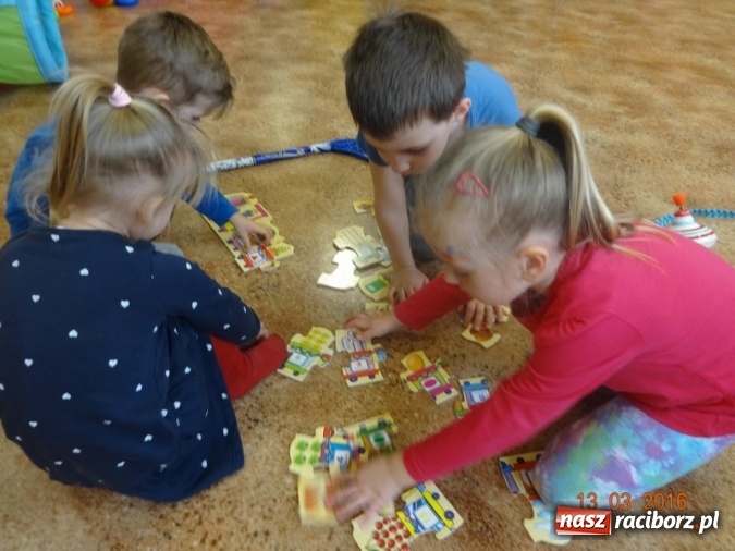 Zdjęcie w galerii na portalu naszraciborz.pl: Fiku-miku przywitało wiosnę  wiadomości z regionu