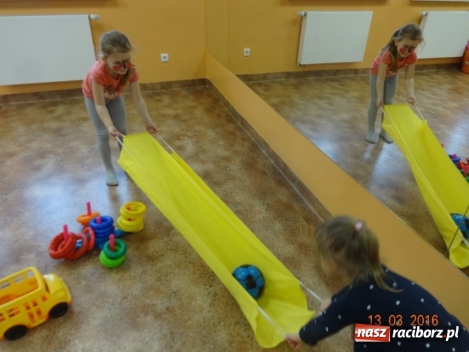 Zdjęcie w galerii na portalu naszraciborz.pl: Fiku-miku przywitało wiosnę  wiadomości z regionu