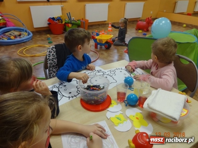 Zdjęcie w galerii na portalu naszraciborz.pl: Fiku-miku przywitało wiosnę  wiadomości z regionu