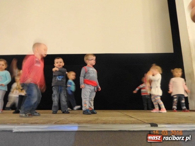 Zdjęcie w galerii na portalu naszraciborz.pl: Fiku-miku przywitało wiosnę  wiadomości z regionu