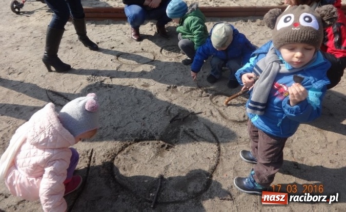 Zdjęcie w galerii na portalu naszraciborz.pl: Fiku-miku przywitało wiosnę  wiadomości z regionu