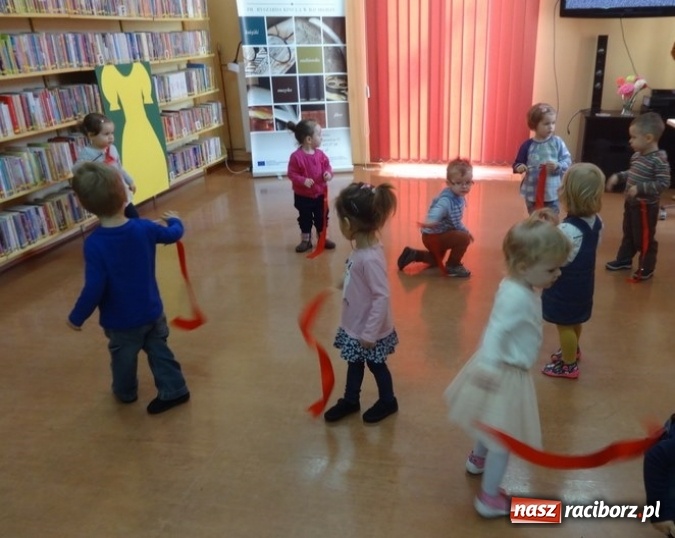 Zdjęcie w galerii na portalu naszraciborz.pl: Fiku-miku przywitało wiosnę  wiadomości z regionu