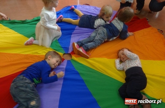 Zdjęcie w galerii na portalu naszraciborz.pl: Fiku-miku przywitało wiosnę  wiadomości z regionu