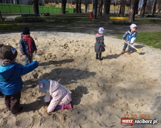 Zdjęcie w galerii na portalu naszraciborz.pl: Fiku-miku przywitało wiosnę  wiadomości z regionu
