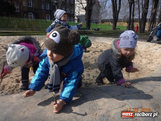 Zdjęcie w galerii na portalu naszraciborz.pl: Fiku-miku przywitało wiosnę  wiadomości z regionu