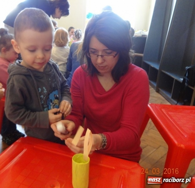 Zdjęcie w galerii na portalu naszraciborz.pl: Fiku-miku przywitało wiosnę  wiadomości z regionu