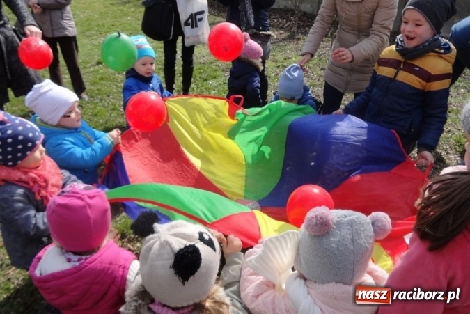 Zdjęcie w galerii na portalu naszraciborz.pl: Fiku-miku przywitało wiosnę  wiadomości z regionu