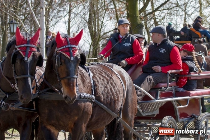 Zdjęcie w galerii na portalu naszraciborz.pl: W drodze do kościółka św. Krzyża wiadomości z regionu