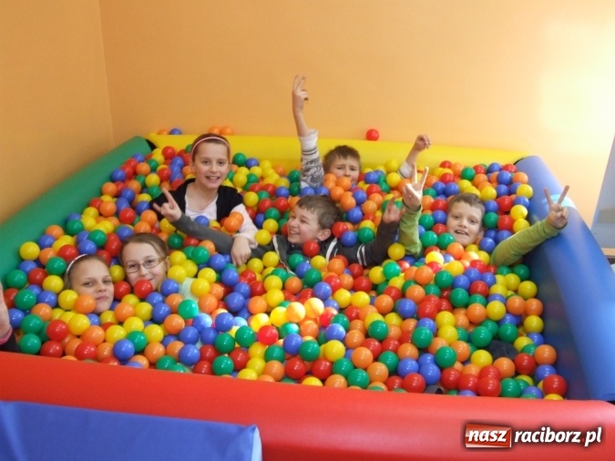 Zdjęcie w galerii na portalu naszraciborz.pl: Szkoła Podstawowa nr 18 prowadzi zapisy do sportowej klasy czwartej wiadomości z regionu