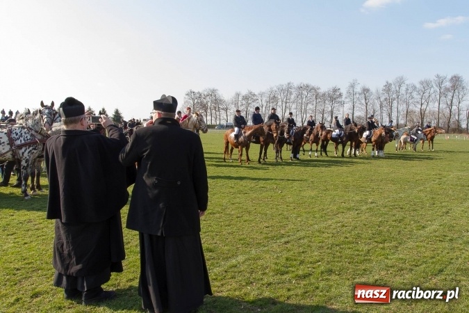 Zdjęcie w galerii na portalu naszraciborz.pl: Wielkanocny festyn konny w Pietrowicach Wielkich wiadomości z regionu