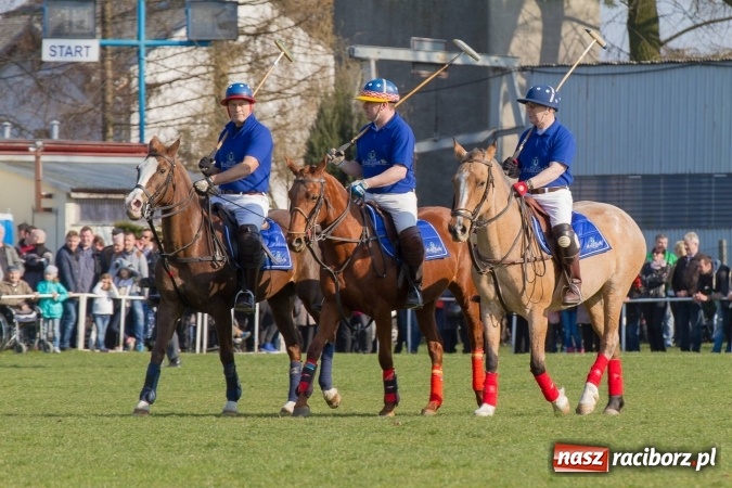 Zdjęcie w galerii na portalu naszraciborz.pl: Wielkanocny festyn konny w Pietrowicach Wielkich wiadomości z regionu