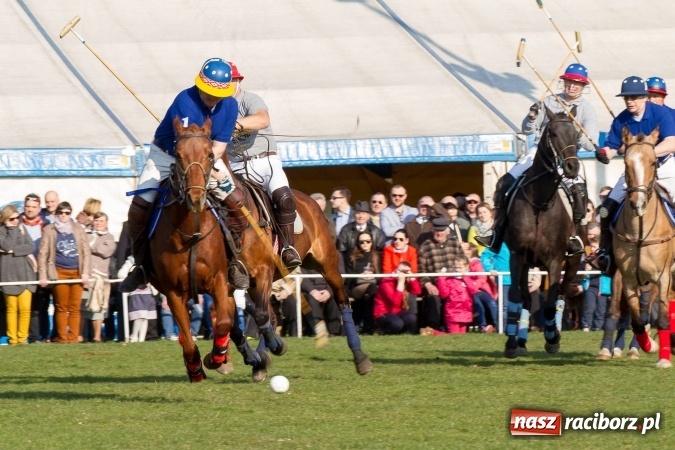 Zdjęcie w galerii na portalu naszraciborz.pl: Wielkanocny festyn konny w Pietrowicach Wielkich wiadomości z regionu