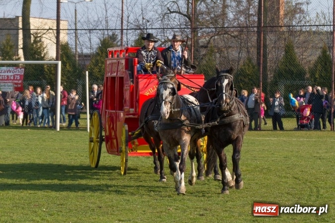 Zdjęcie w galerii na portalu naszraciborz.pl: Wielkanocny festyn konny w Pietrowicach Wielkich wiadomości z regionu