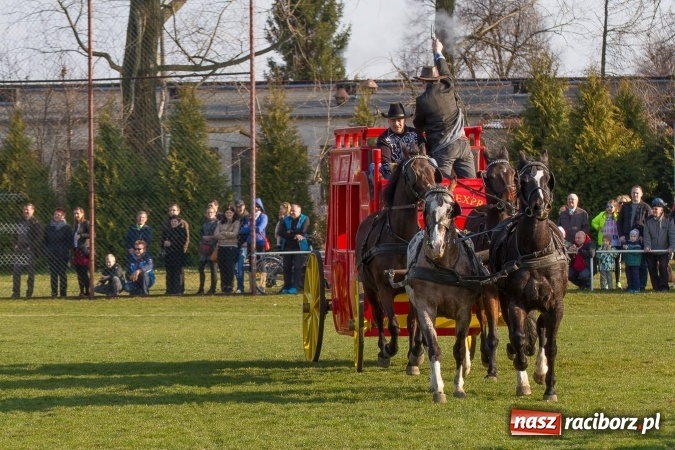 Zdjęcie w galerii na portalu naszraciborz.pl: Wielkanocny festyn konny w Pietrowicach Wielkich wiadomości z regionu
