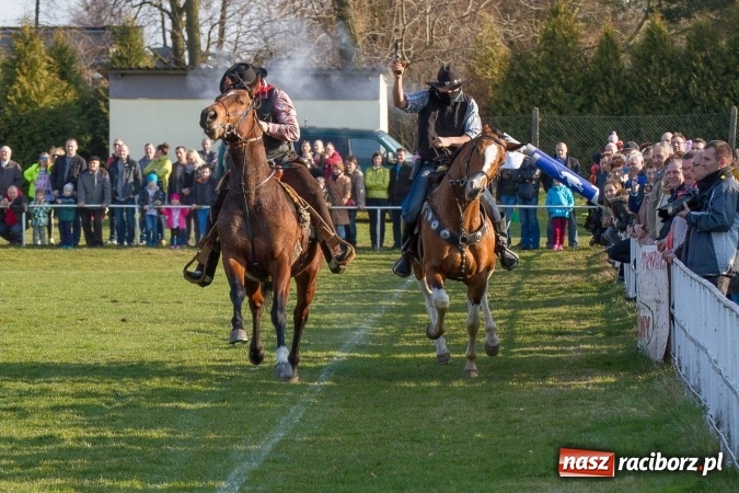 Zdjęcie w galerii na portalu naszraciborz.pl: Wielkanocny festyn konny w Pietrowicach Wielkich wiadomości z regionu