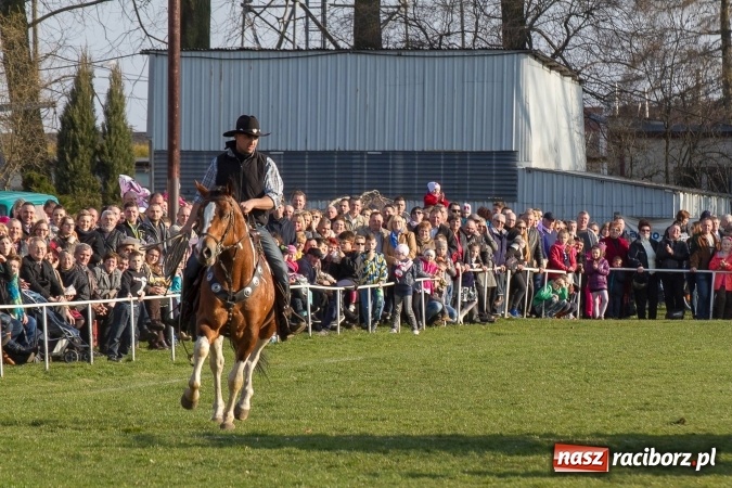 Zdjęcie w galerii na portalu naszraciborz.pl: Wielkanocny festyn konny w Pietrowicach Wielkich wiadomości z regionu
