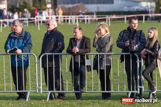 Zdjęcie w galerii na portalu naszraciborz.pl: Wielkanocny festyn konny w Pietrowicach Wielkich wiadomości z regionu