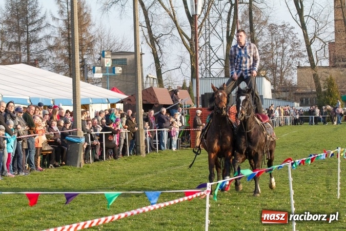 Zdjęcie w galerii na portalu naszraciborz.pl: Wielkanocny festyn konny w Pietrowicach Wielkich wiadomości z regionu