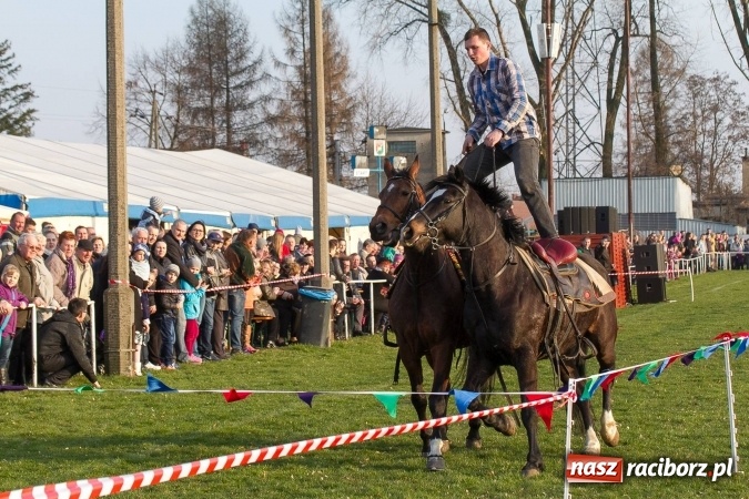 Zdjęcie w galerii na portalu naszraciborz.pl: Wielkanocny festyn konny w Pietrowicach Wielkich wiadomości z regionu