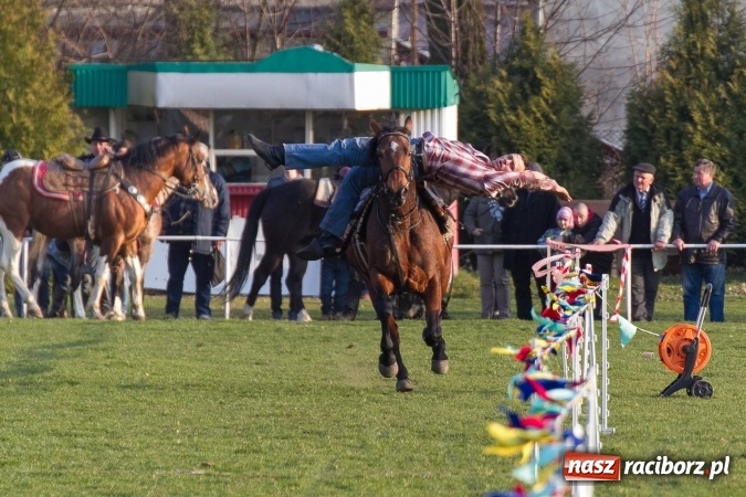 Zdjęcie w galerii na portalu naszraciborz.pl: Wielkanocny festyn konny w Pietrowicach Wielkich wiadomości z regionu