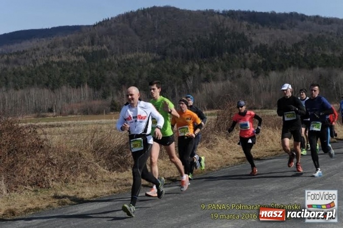 Zdjęcie w galerii na portalu naszraciborz.pl: Rafakowcy zainaugurowali sezon biegowy w Sobótce wiadomości z regionu