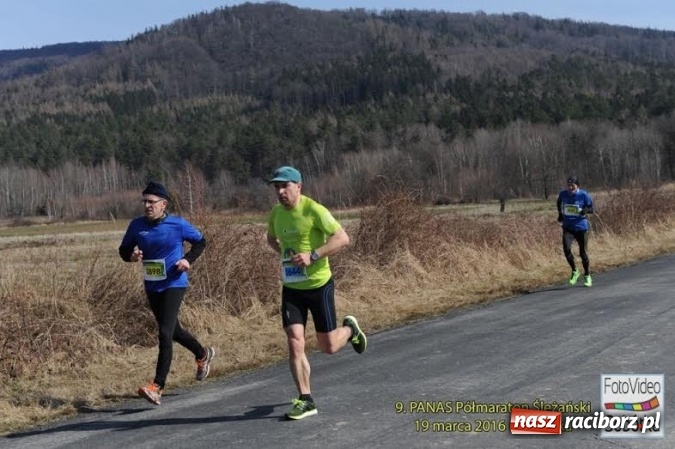 Zdjęcie w galerii na portalu naszraciborz.pl: Rafakowcy zainaugurowali sezon biegowy w Sobótce wiadomości z regionu