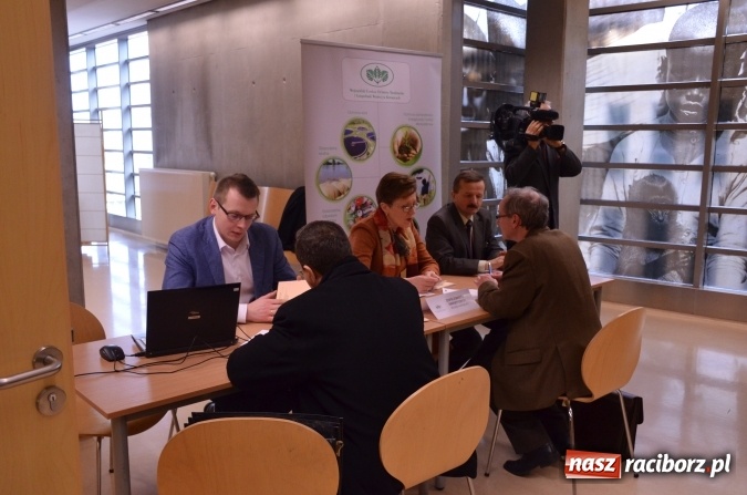 Zdjęcie w galerii na portalu naszraciborz.pl: Konsultacje z udziałem przedsiębiorców i spółdzielców wiadomości z regionu