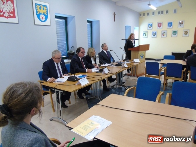 Zdjęcie w galerii na portalu naszraciborz.pl: Co dalej z odpadami po Zakładach Chemicznych Tarnowskie Góry? wiadomości z regionu