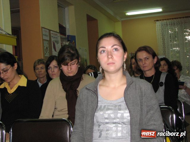 Zdjęcie w galerii na portalu naszraciborz.pl: Przenikanie kultur w bibliotece wiadomości z regionu