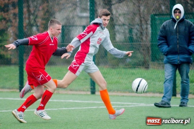 Zdjęcie w galerii na portalu naszraciborz.pl: Coca-Cola Cup na Orliku przy Kasprowicza. Gimnazjum numer 1 najlepsze wiadomości z regionu