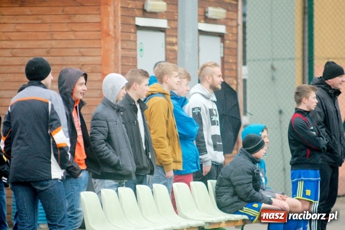 Zdjęcie w galerii na portalu naszraciborz.pl: Coca-Cola Cup na Orliku przy Kasprowicza. Gimnazjum numer 1 najlepsze wiadomości z regionu