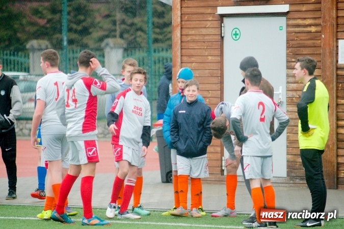 Zdjęcie w galerii na portalu naszraciborz.pl: Coca-Cola Cup na Orliku przy Kasprowicza. Gimnazjum numer 1 najlepsze wiadomości z regionu
