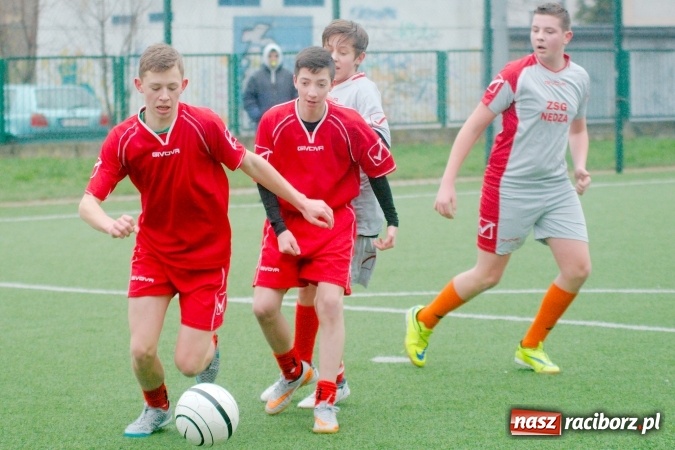 Zdjęcie w galerii na portalu naszraciborz.pl: Coca-Cola Cup na Orliku przy Kasprowicza. Gimnazjum numer 1 najlepsze wiadomości z regionu