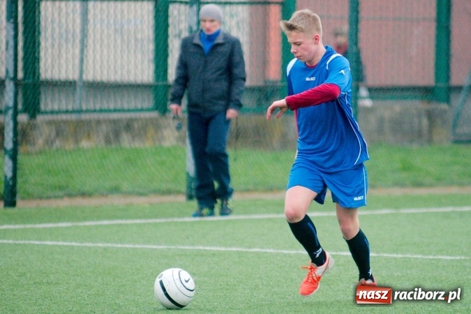 Zdjęcie w galerii na portalu naszraciborz.pl: Coca-Cola Cup na Orliku przy Kasprowicza. Gimnazjum numer 1 najlepsze wiadomości z regionu