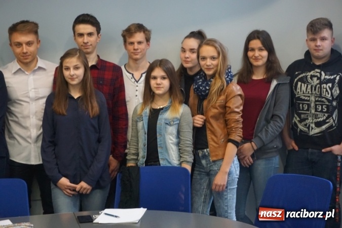 Zdjęcie w galerii na portalu naszraciborz.pl: Marcowa sesja Młodzieżowej Rady Miasta. Jakie tematy? wiadomości z regionu