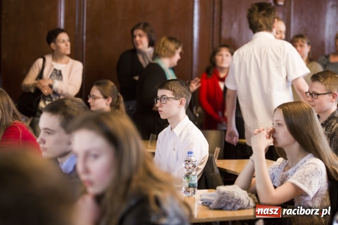 Zdjęcie w galerii na portalu naszraciborz.pl: IX Powiatowy Konkurs Języka Angielskiego dla Gimnazjum wiadomości z regionu