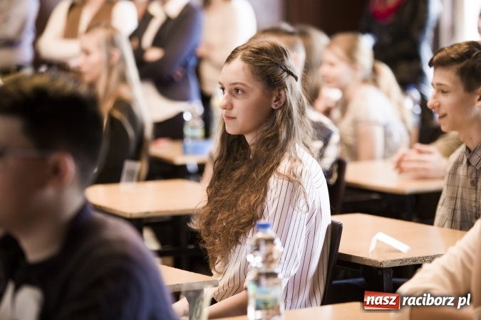 Zdjęcie w galerii na portalu naszraciborz.pl: IX Powiatowy Konkurs Języka Angielskiego dla Gimnazjum wiadomości z regionu