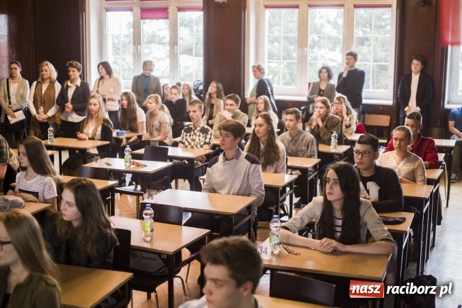 Zdjęcie w galerii na portalu naszraciborz.pl: IX Powiatowy Konkurs Języka Angielskiego dla Gimnazjum wiadomości z regionu