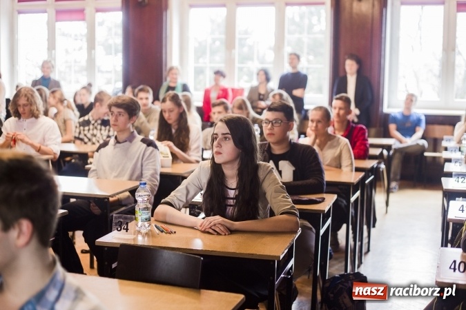 Zdjęcie w galerii na portalu naszraciborz.pl: IX Powiatowy Konkurs Języka Angielskiego dla Gimnazjum wiadomości z regionu