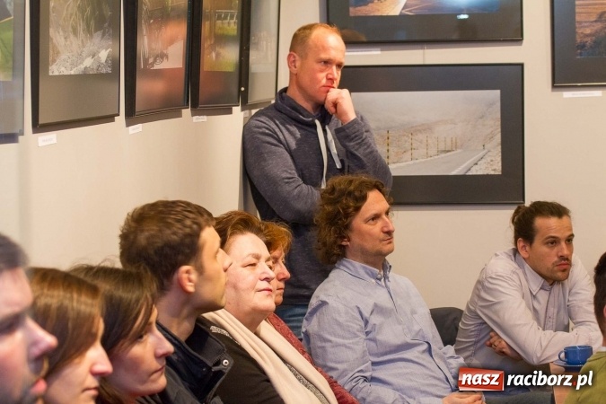 Zdjęcie w galerii na portalu naszraciborz.pl: Europa na rowerze – wernisaż oraz spotkanie z Janem Surgą wiadomości z regionu