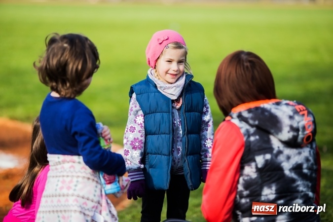 Zdjęcie w galerii na portalu naszraciborz.pl: BiegamBoLubię na stadionie OSiR-u wiadomości z regionu