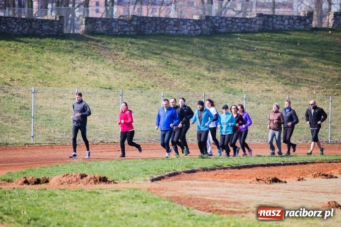 Zdjęcie w galerii na portalu naszraciborz.pl: BiegamBoLubię na stadionie OSiR-u wiadomości z regionu