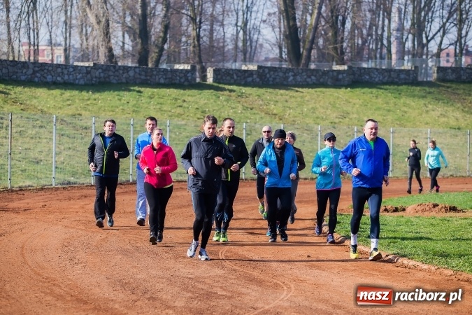 Zdjęcie w galerii na portalu naszraciborz.pl: BiegamBoLubię na stadionie OSiR-u wiadomości z regionu