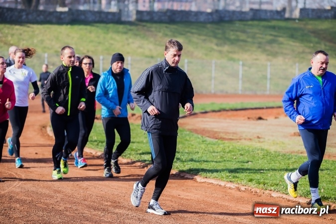 Zdjęcie w galerii na portalu naszraciborz.pl: BiegamBoLubię na stadionie OSiR-u wiadomości z regionu