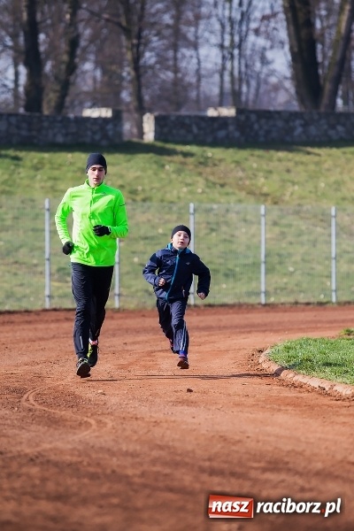 Zdjęcie w galerii na portalu naszraciborz.pl: BiegamBoLubię na stadionie OSiR-u wiadomości z regionu