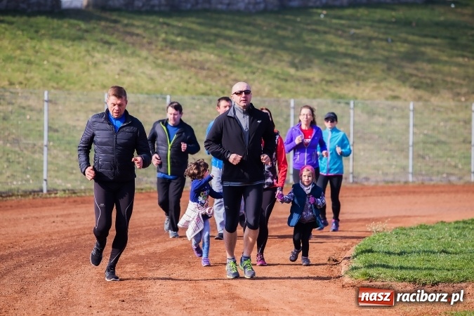 Zdjęcie w galerii na portalu naszraciborz.pl: BiegamBoLubię na stadionie OSiR-u wiadomości z regionu