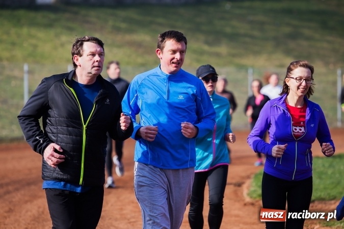 Zdjęcie w galerii na portalu naszraciborz.pl: BiegamBoLubię na stadionie OSiR-u wiadomości z regionu