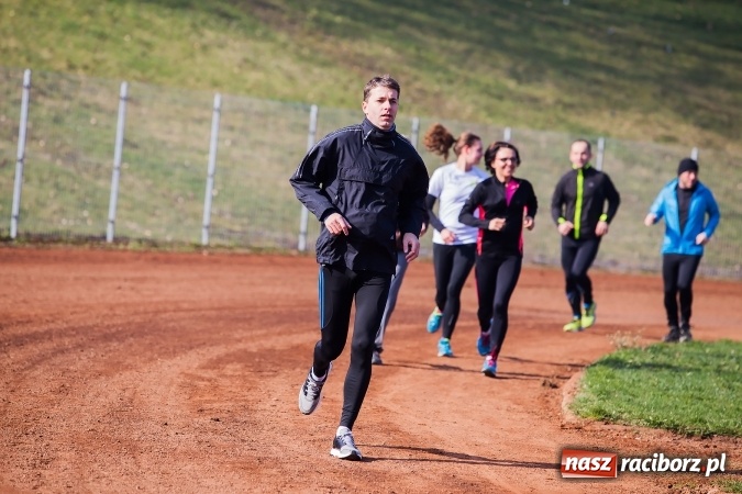 Zdjęcie w galerii na portalu naszraciborz.pl: BiegamBoLubię na stadionie OSiR-u wiadomości z regionu