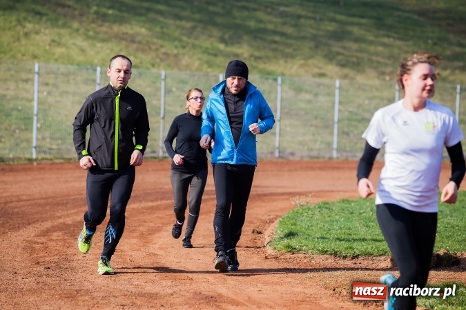 Zdjęcie w galerii na portalu naszraciborz.pl: BiegamBoLubię na stadionie OSiR-u wiadomości z regionu
